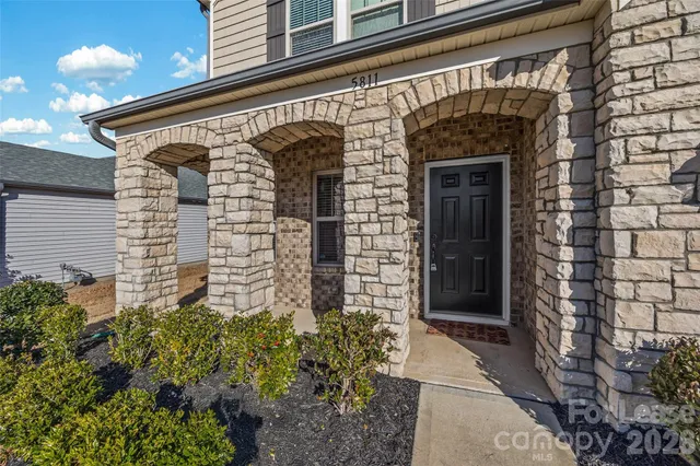 $2,600 | 5811 Fenway Drive, Charlotte, NC 28273