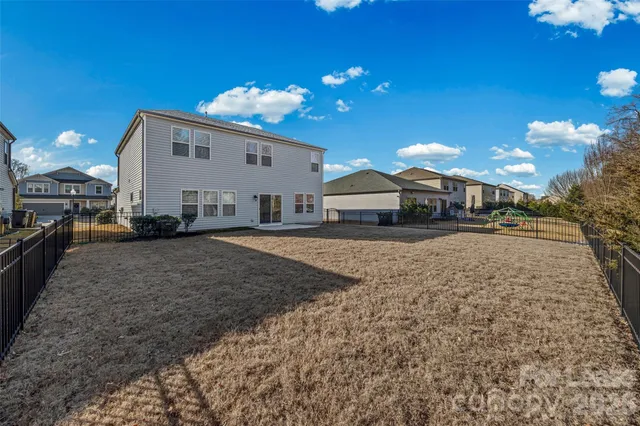 $2,600 | 5811 Fenway Drive, Charlotte, NC 28273