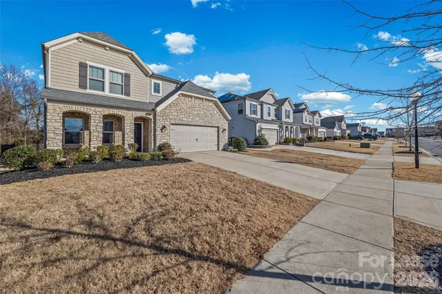 $2,600 | 5811 Fenway Drive, Charlotte, NC 28273