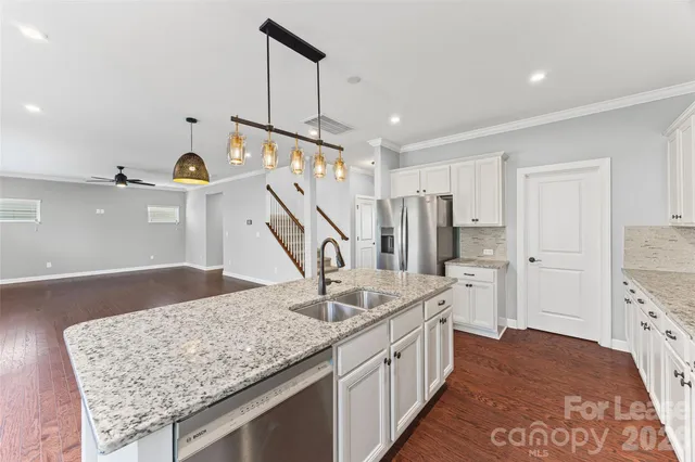 $2,600 | 5811 Fenway Drive, Charlotte, NC 28273