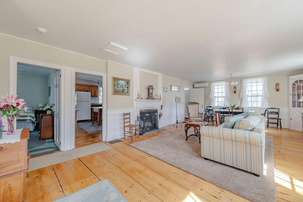 16 Shore Road Truro, MA 02666 - Photo 11 of 70 16_Shore_DR-9