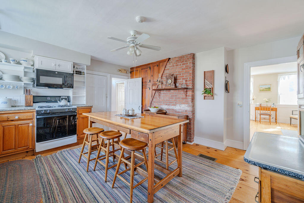 16 Shore Road Truro, MA 02666 - Photo 5 of 70 Kitchen, Main House