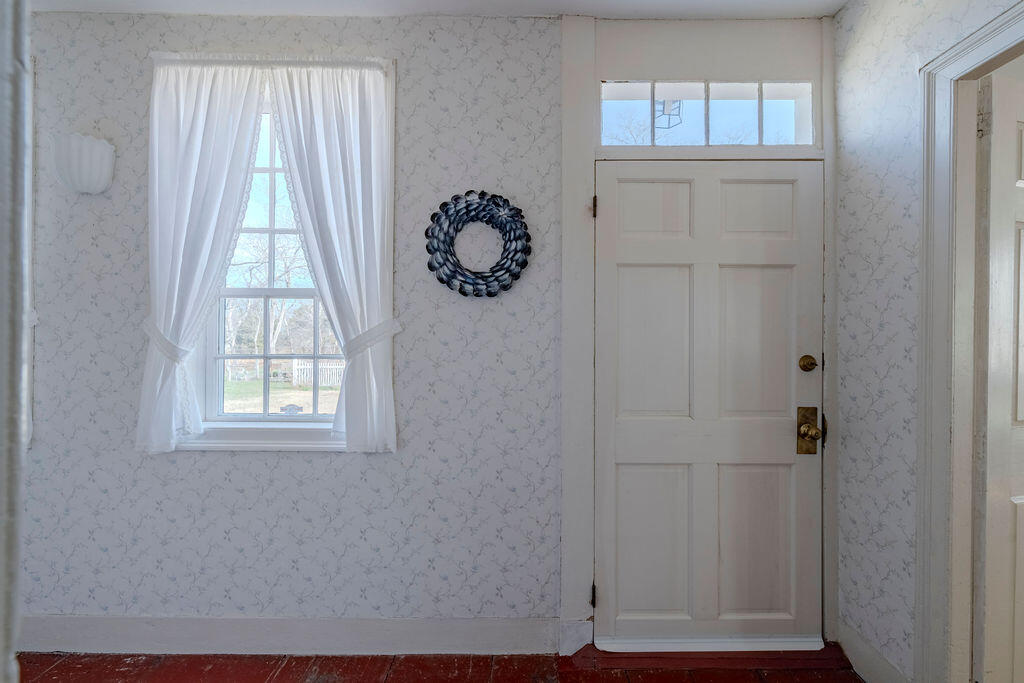 16 Shore Road Truro, MA 02666 - Photo 8 of 70 Front DOor, Main House