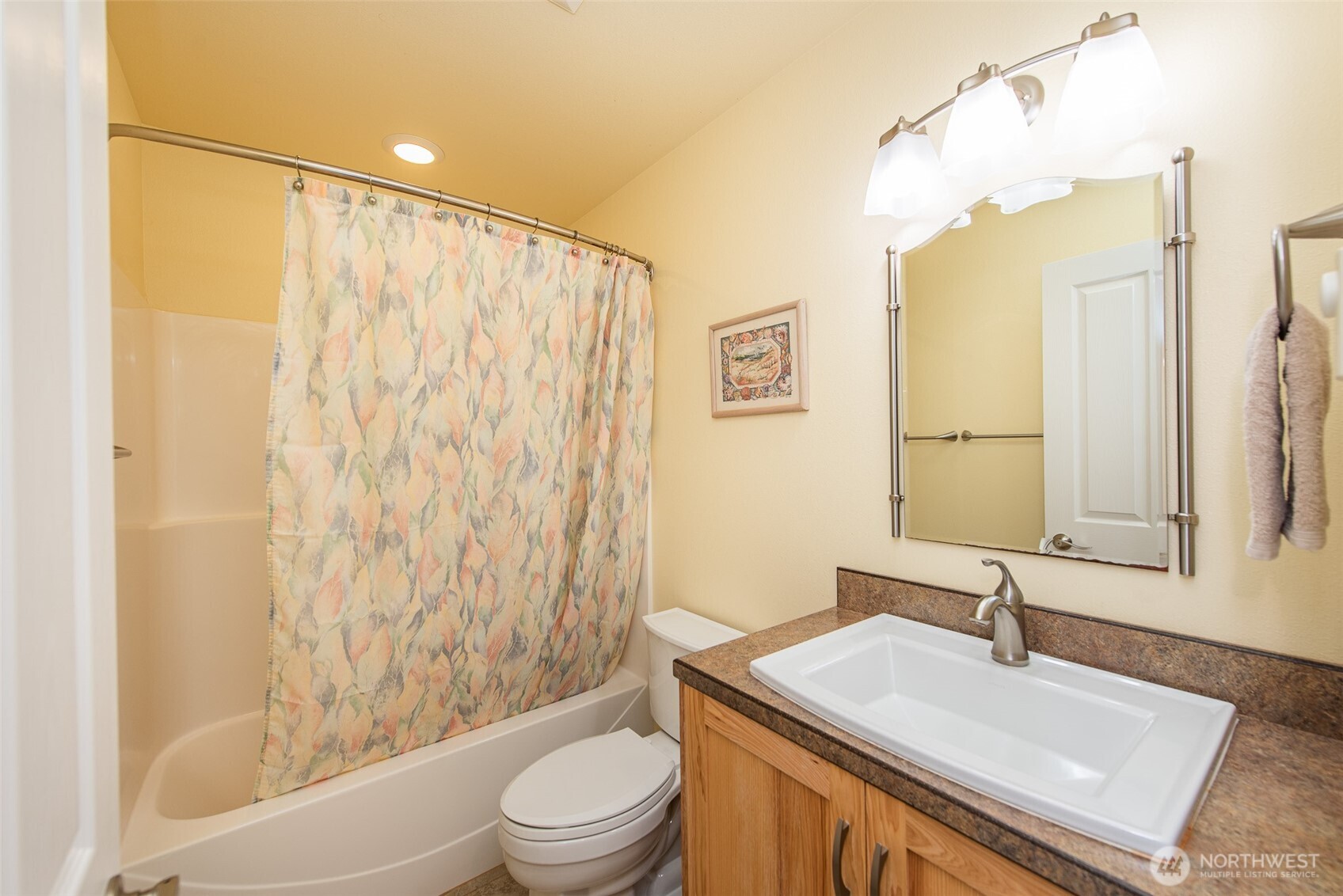 141 Pheasant Run Drive Sequim, WA 98382 - Photo 25 of 40 a bathroom with a sink toilet and shower