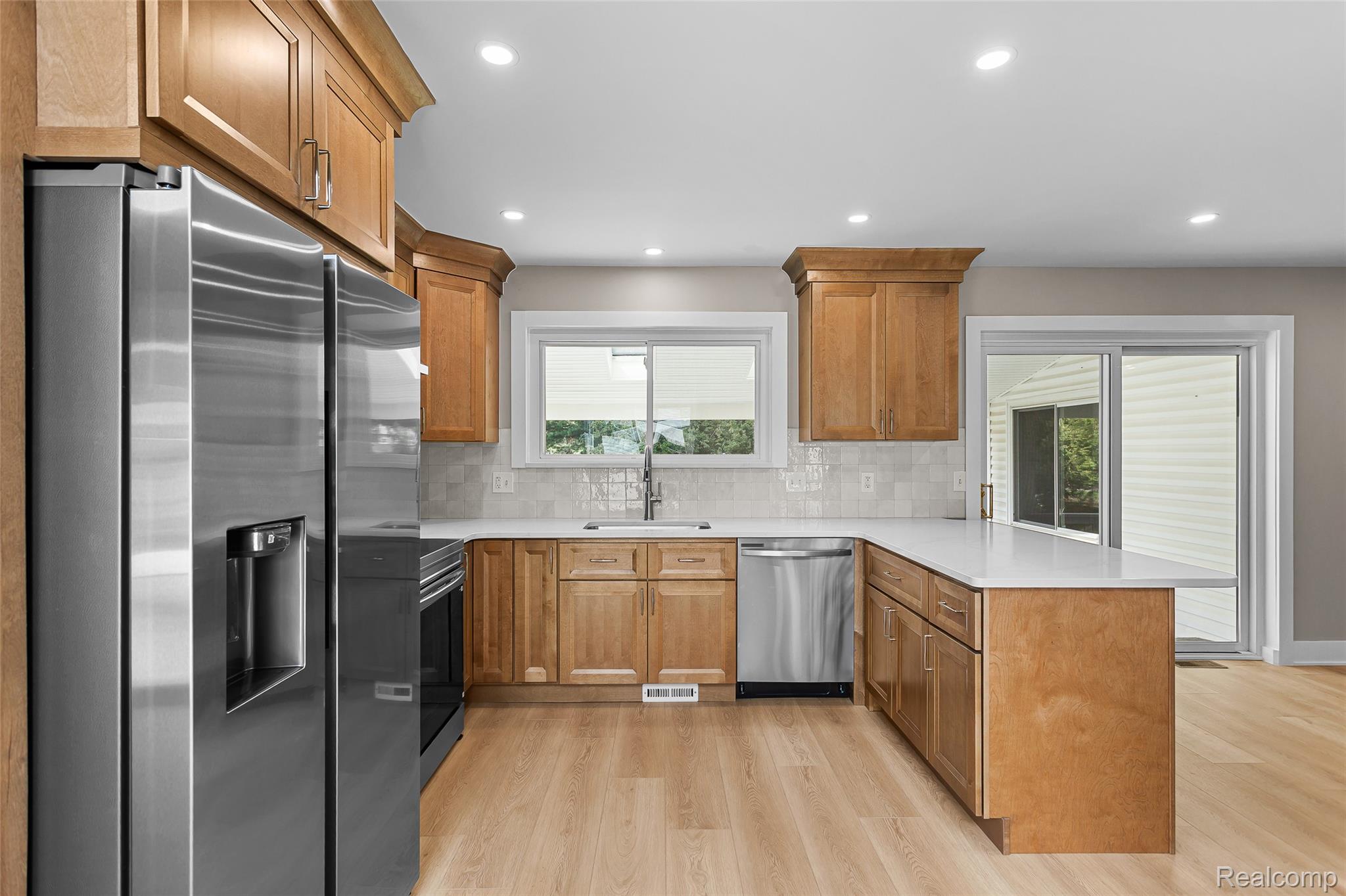 6552 Orion Road Rochester, MI 48306 - Photo 11 of 53 Kitchen