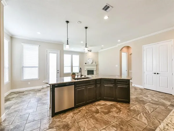 $2,750 | 21918 Avalon Queen Drive, Spring, TX 77379