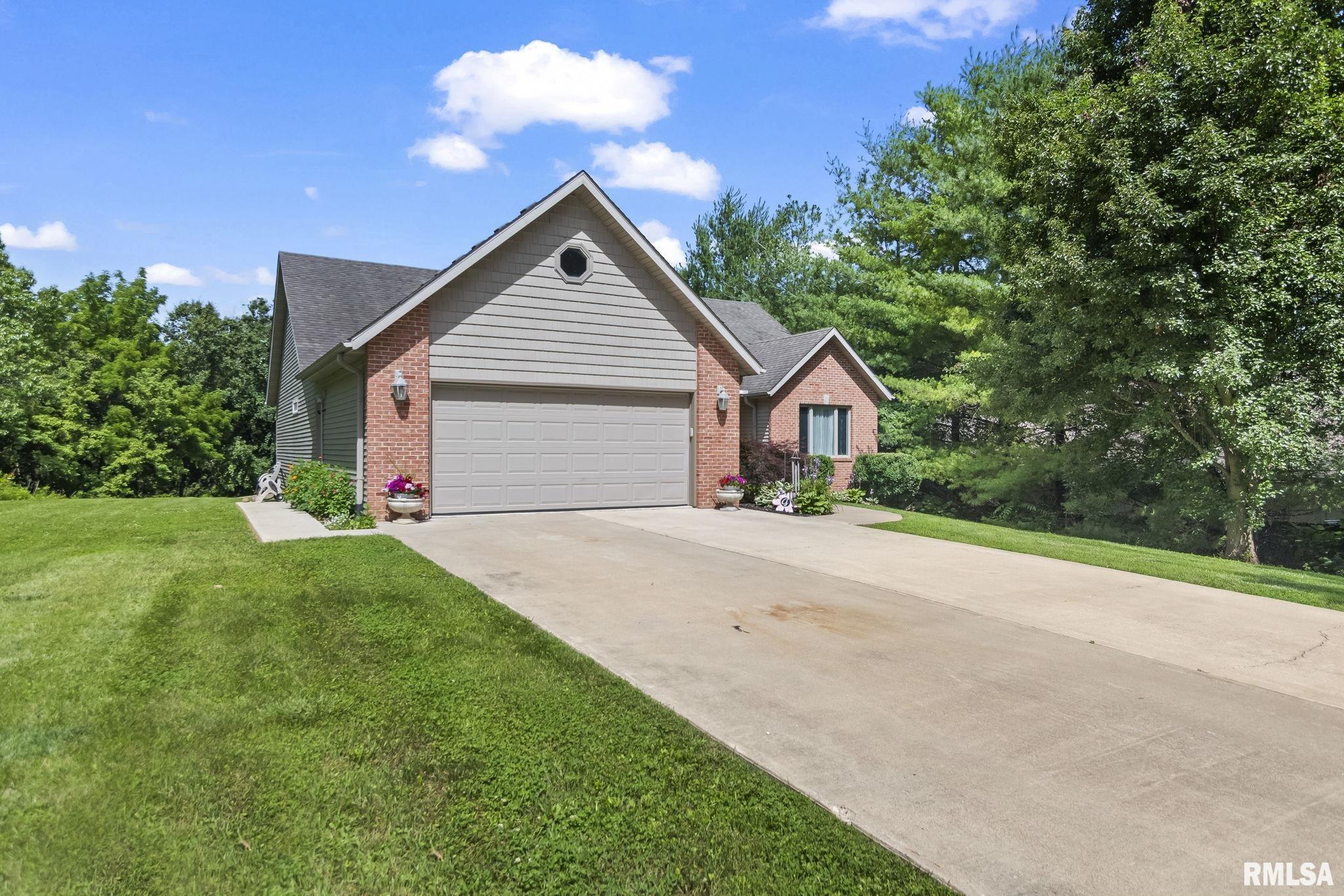 2450 Old Beardstown Road Springfield, IL 62702 - Photo 4 of 50