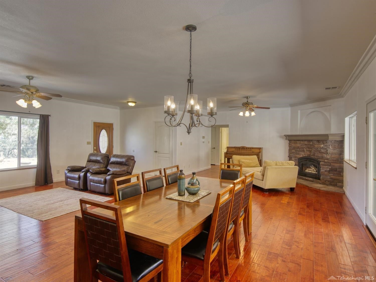 27960 Cumberland Road Tehachapi, CA 93561 - Photo 14 of 43 Gallery Image 14
