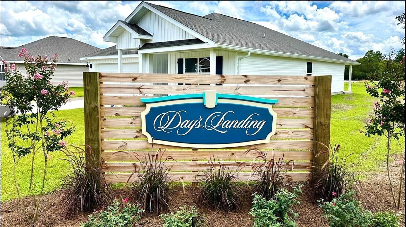 3418 Phoenix Court Crestview, FL 32539 - Photo 26 of 27 2. Day's LandingEntrance Sign..... Scree