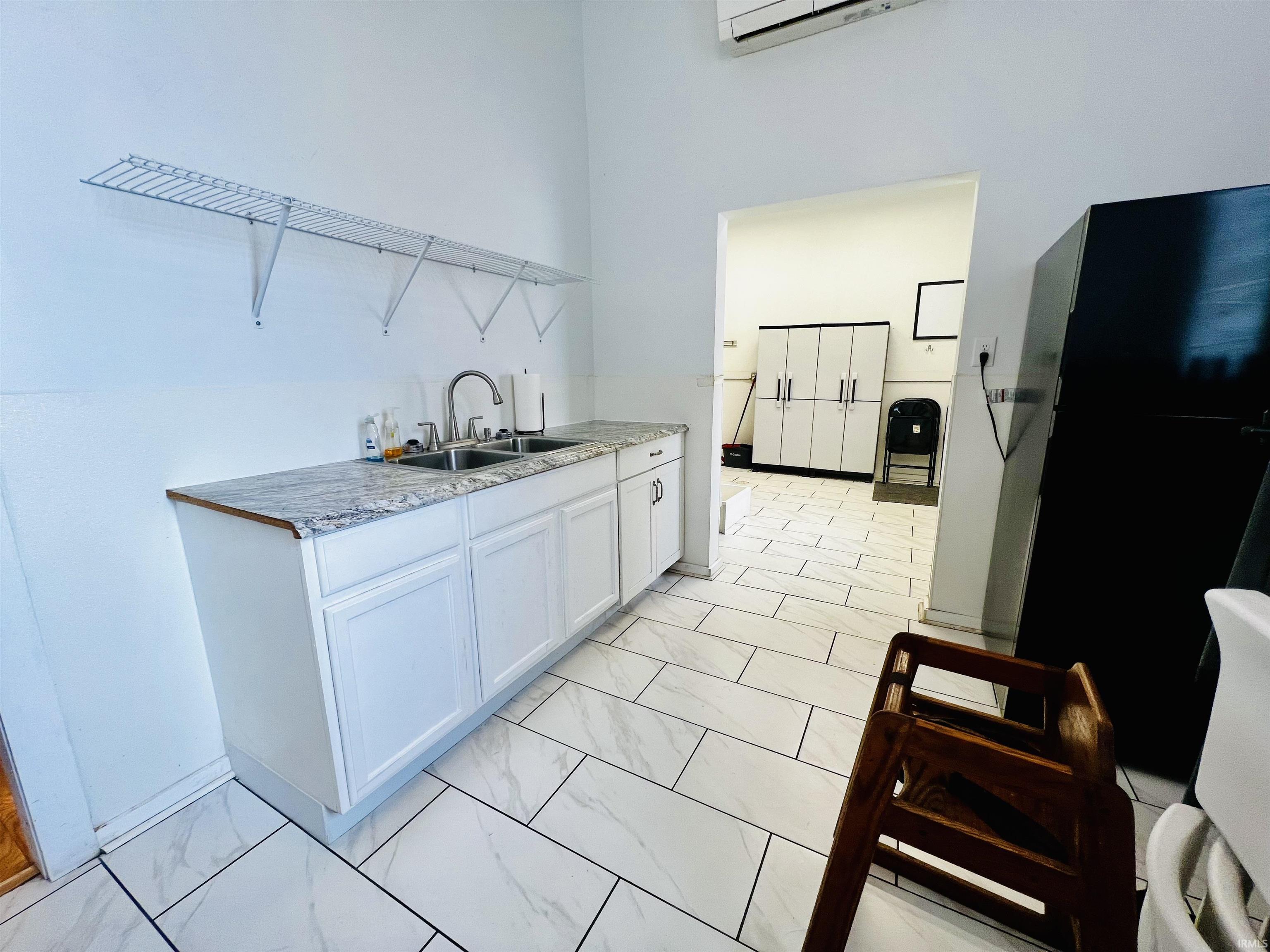 515 West Main Street Mitchell, IN 47446 - Photo 10 of 15