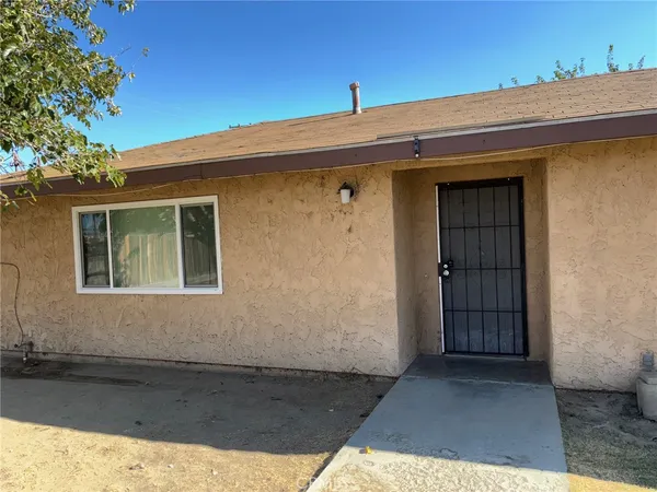 $1,550 | 2556 Diamond Street, Rosamond, CA 93560
