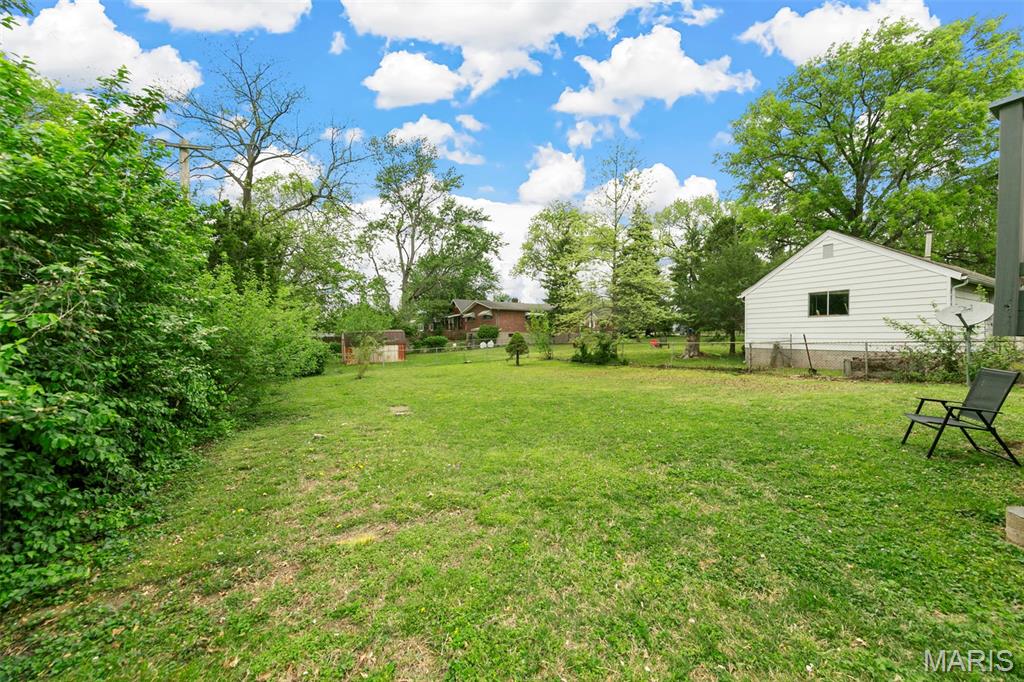 3535 Brown Road St. John, MO 63114 - Photo 17 of 19