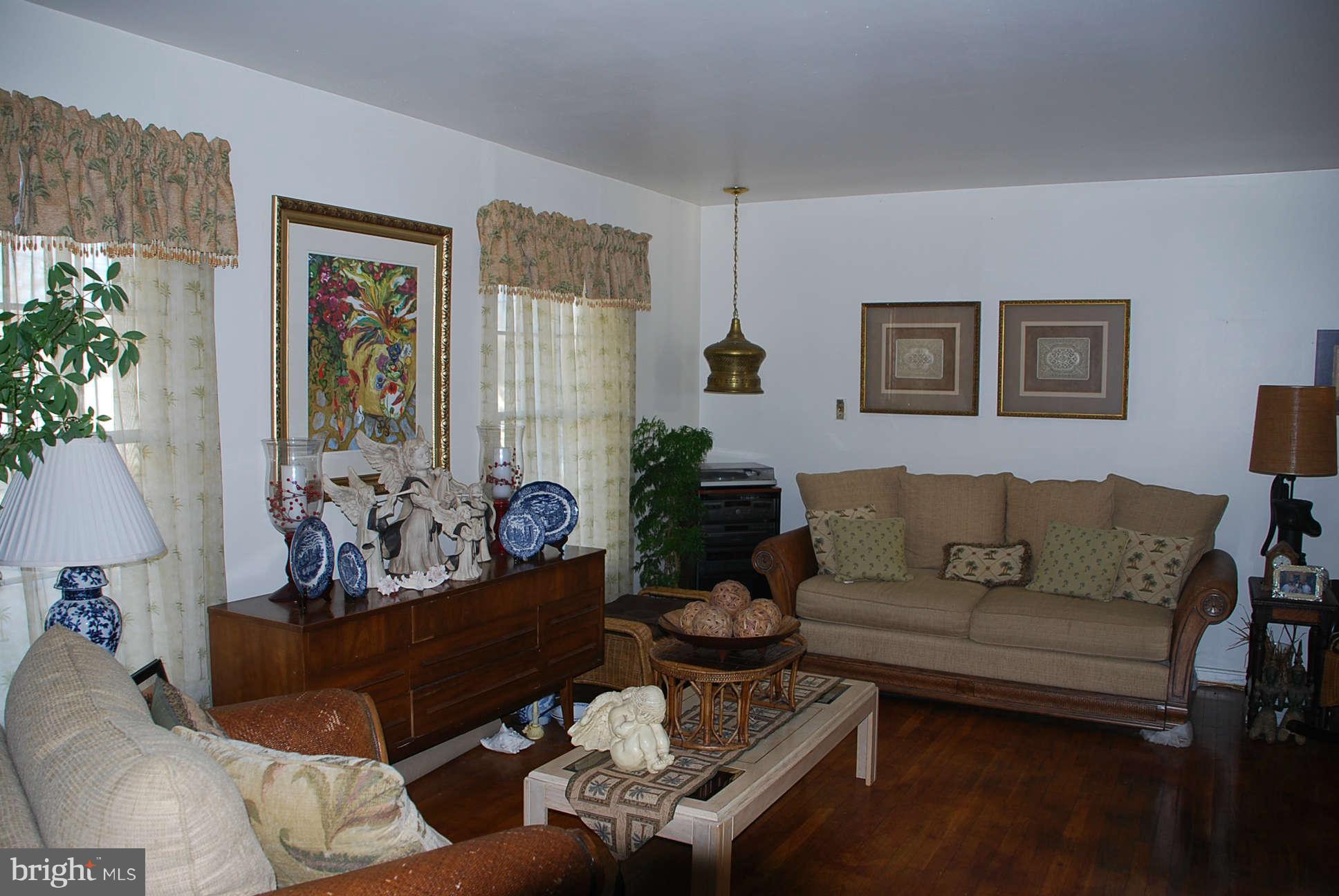 3607 Old Post Road Fairfax, VA 22030 - Photo 3 of 8 Interior (General)
