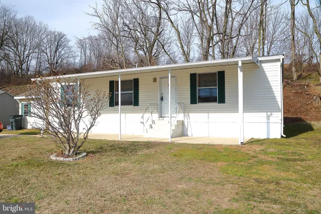 $70,000 | 699 Lilac Drive, New Providence, PA 17560