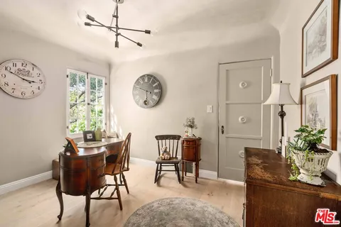 $1,975,000 | 3339 Bennett Drive, Los Angeles, CA 90068