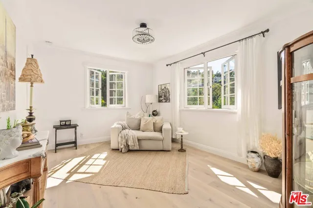 $1,975,000 | 3339 Bennett Drive, Los Angeles, CA 90068