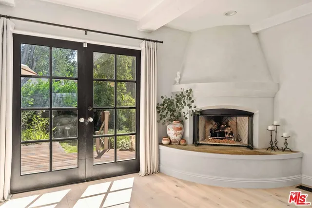 $1,975,000 | 3339 Bennett Drive, Los Angeles, CA 90068