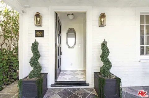 $1,975,000 | 3339 Bennett Drive, Los Angeles, CA 90068