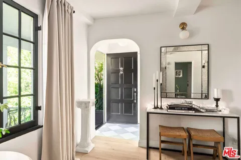 $1,975,000 | 3339 Bennett Drive, Los Angeles, CA 90068