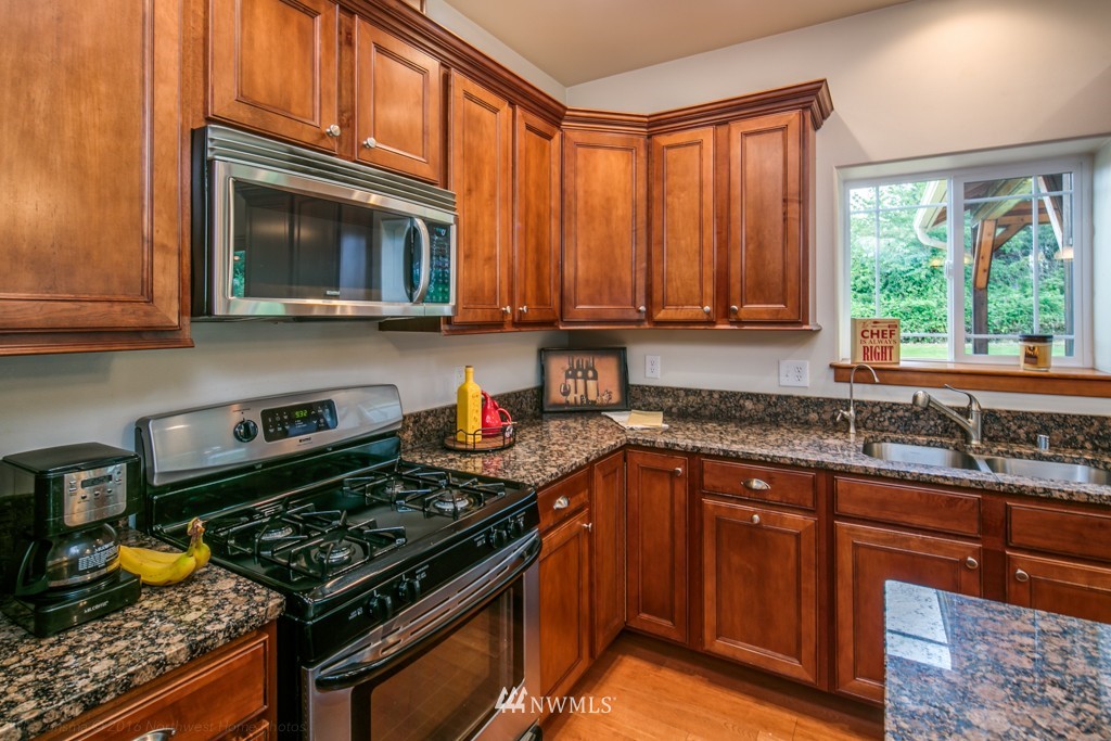 3056 Douglas Road Ferndale, WA 98248 - Photo 12 of 25