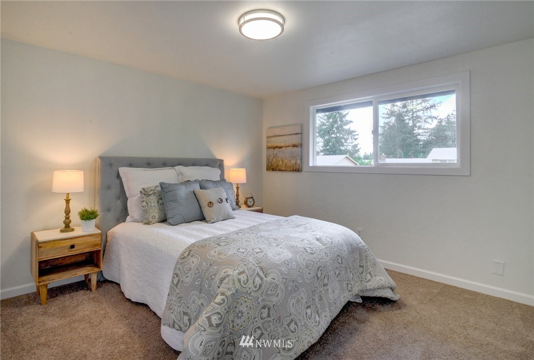 17501 Brook Boulevard Bothell, WA 98012 - Photo 14 of 33