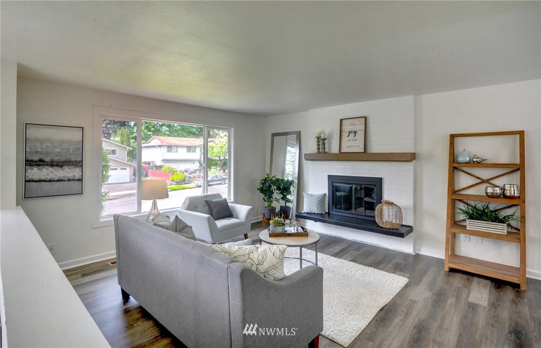 17501 Brook Boulevard Bothell, WA 98012 - Photo 3 of 33