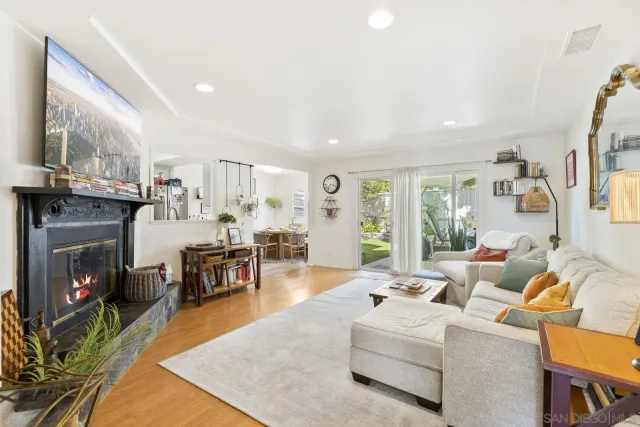 $960,000 | 694 Summer View Circle, Encinitas, CA 92024