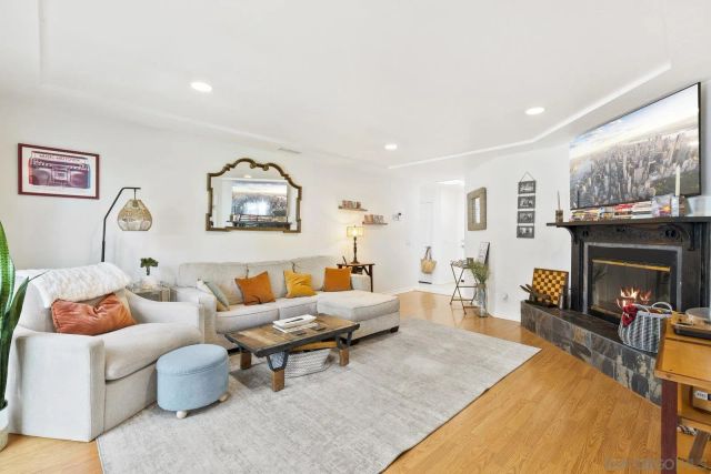 $960,000 | 694 Summer View Circle, Encinitas, CA 92024