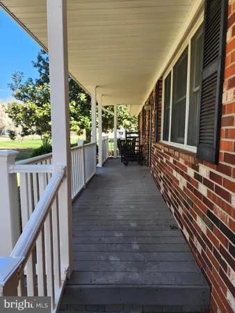 a view of an outdoor space