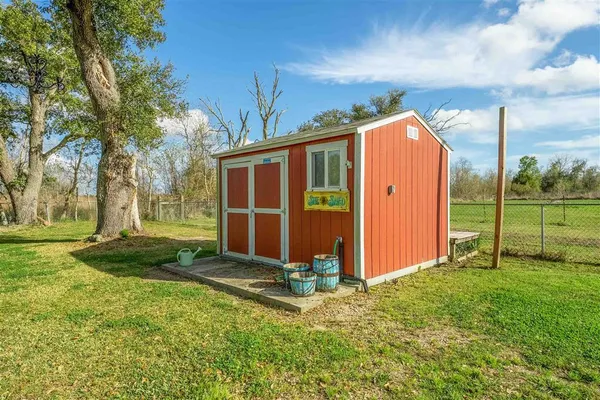 $455,000 | 141 Thomas Lane, Lake Charles, LA 70607