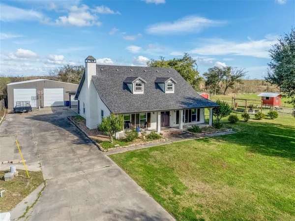$455,000 | 141 Thomas Lane, Lake Charles, LA 70607