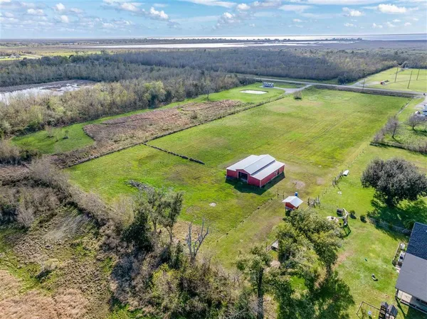 $455,000 | 141 Thomas Lane, Lake Charles, LA 70607