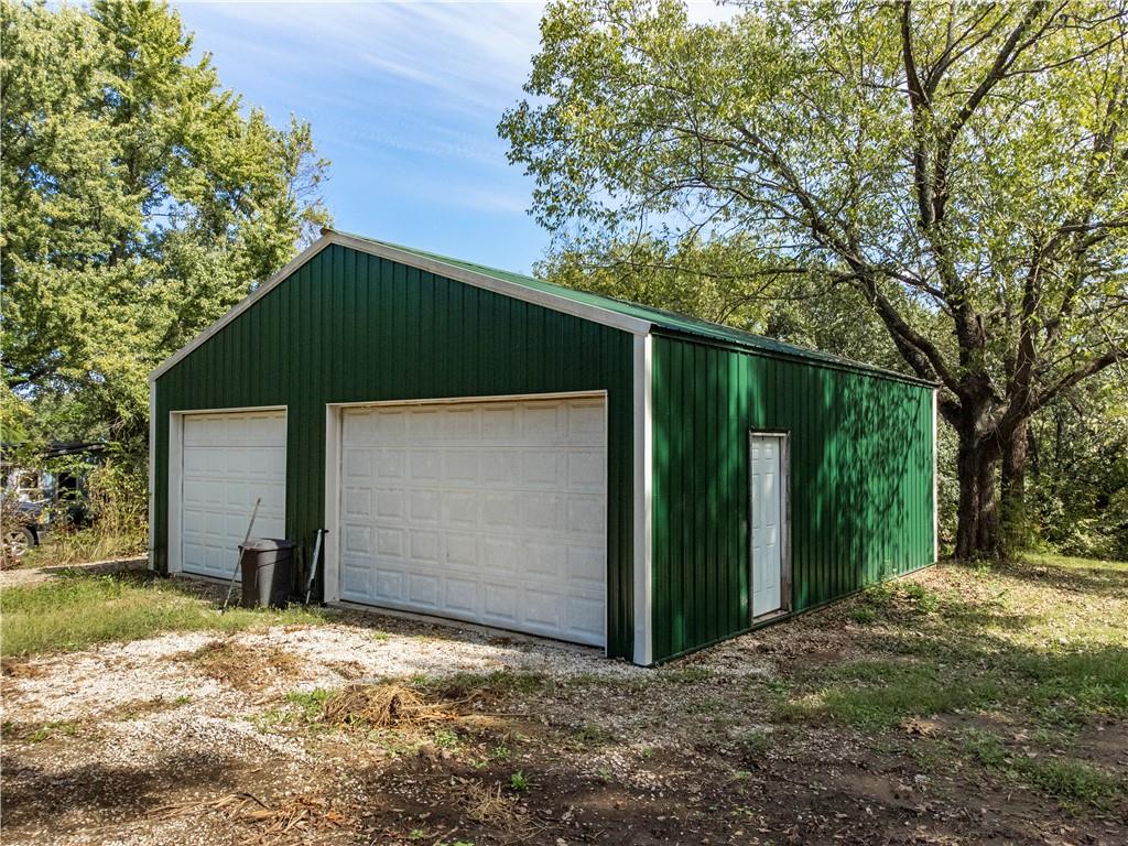 8423 South Russell Road Oak Grove, MO 64075 - Photo 4 of 13 Gallery Image 4