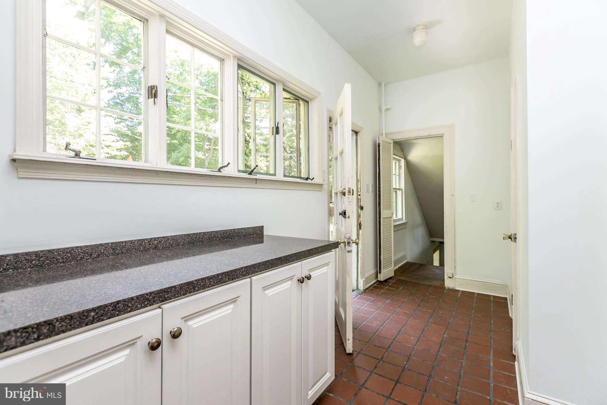 6014 Terrace Road Baltimore, MD 21209 - Photo 14 of 30 Kitchen with mudroom entry door