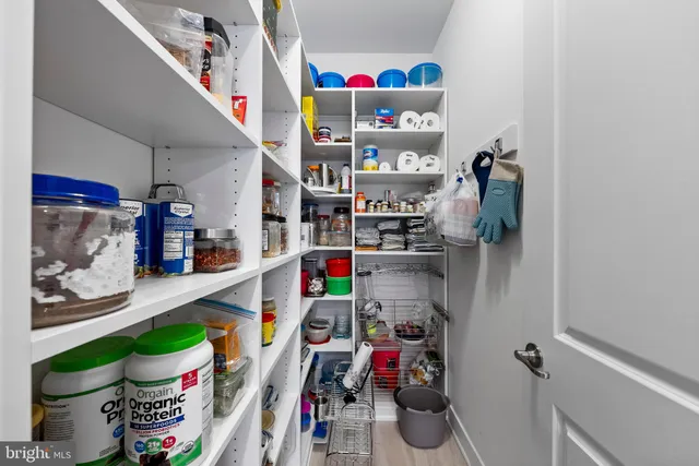 $969,000 | 36 Dogleg Lane, Trenton, NJ 08648