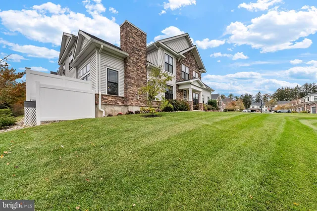 $969,000 | 36 Dogleg Lane, Trenton, NJ 08648