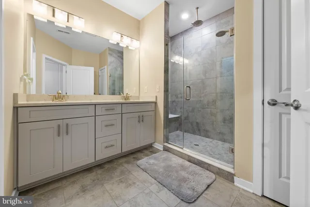 $969,000 | 36 Dogleg Lane, Trenton, NJ 08648