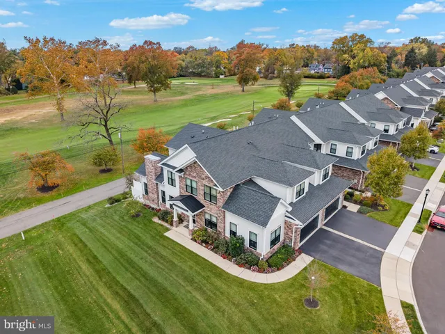 $969,000 | 36 Dogleg Lane, Trenton, NJ 08648