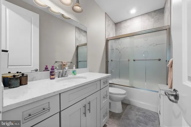 $969,000 | 36 Dogleg Lane, Trenton, NJ 08648