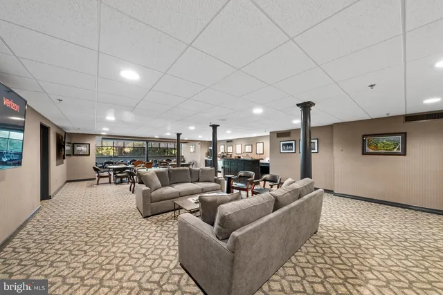 $969,000 | 36 Dogleg Lane, Trenton, NJ 08648