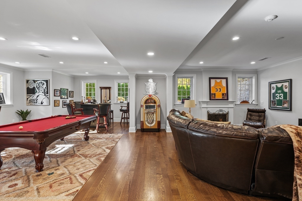 37 Radcliff Road Newton, MA 02468 - Photo 31 of 40