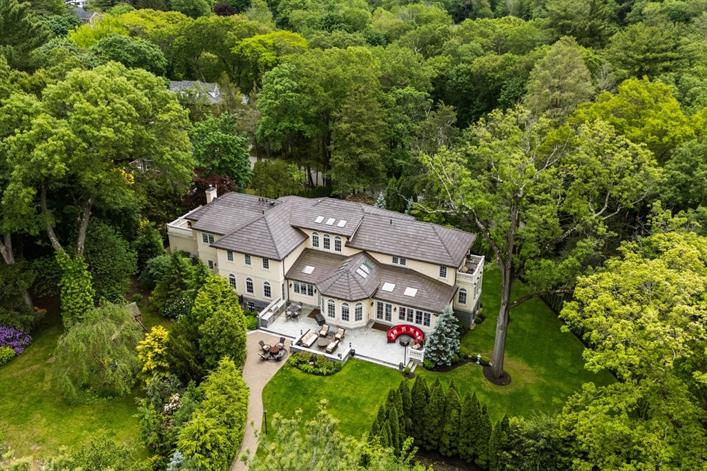 37 Radcliff Road Newton, MA 02468 - Photo 40 of 40 an aerial view of a house with yard and green space