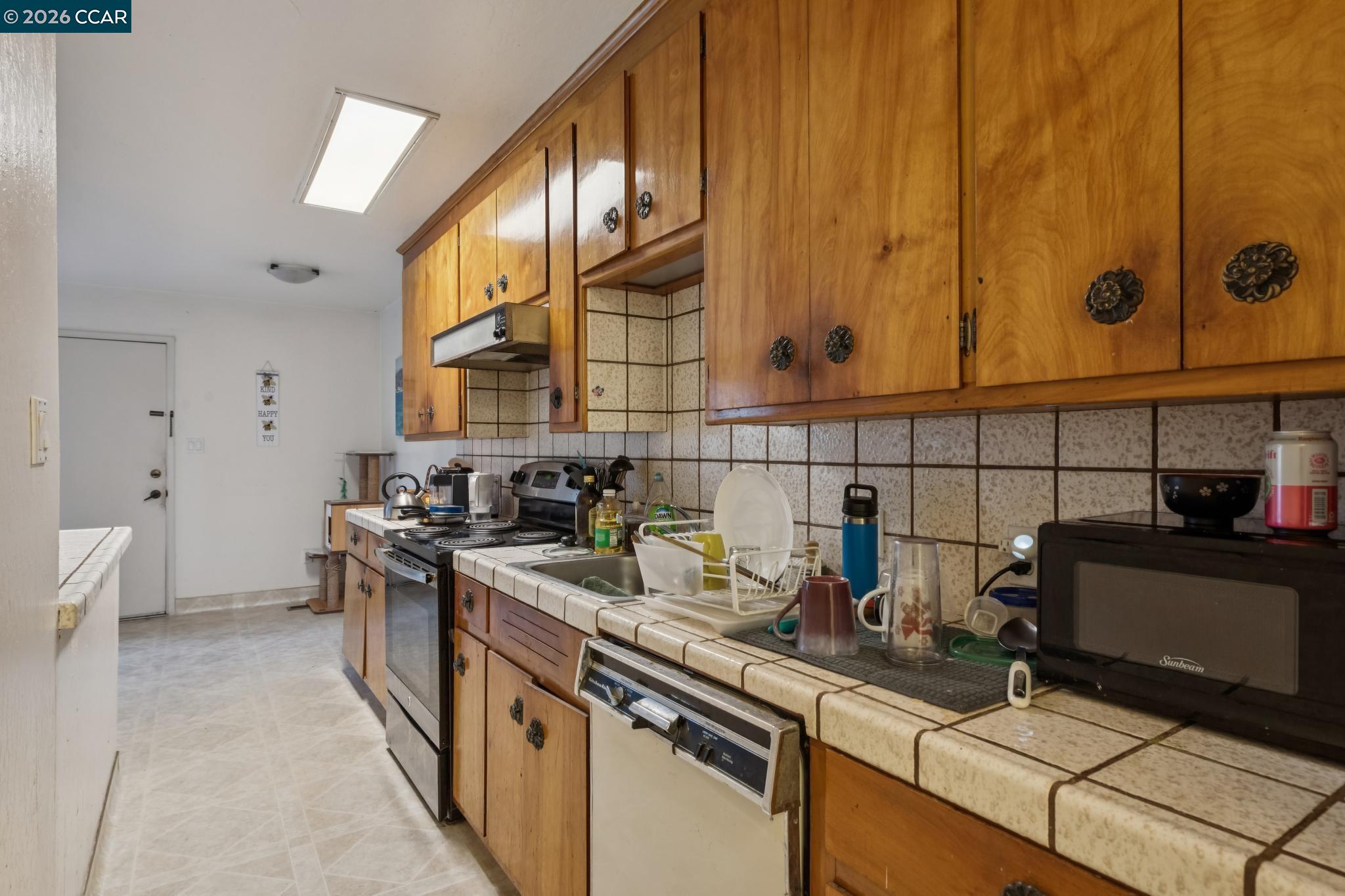 1242 Hopkins Street Berkeley, CA 94702 - Photo 72 of 84