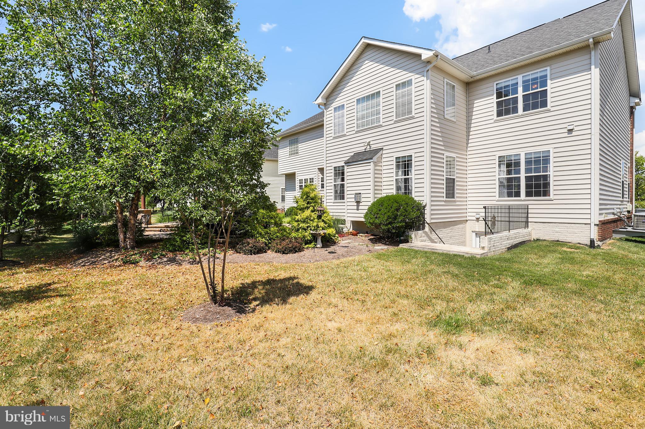 6905 Ironbridge Lane Laurel, MD 20707 - Photo 27 of 30 a backyard of a house