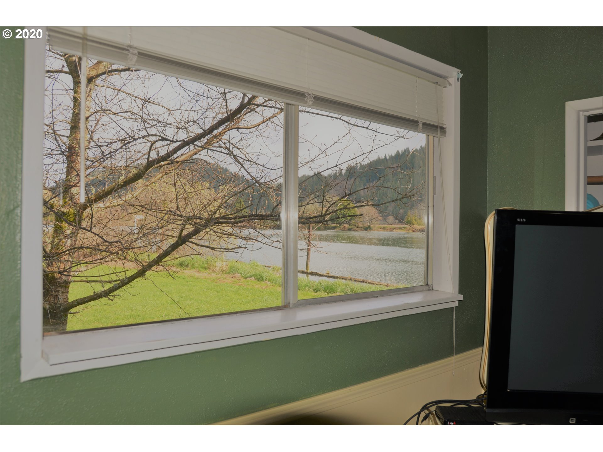 8040 Highway 126 Florence, OR 97439 - Photo 12 of 27