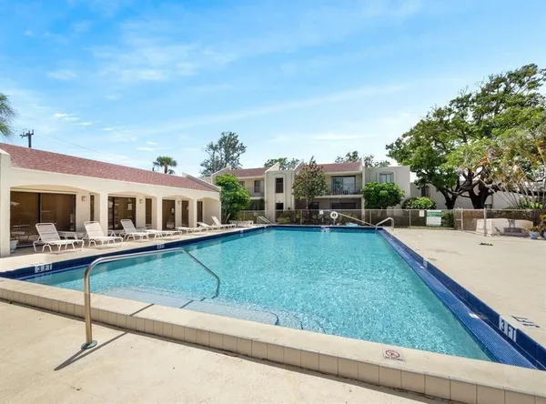 $1,550 | 150 Pineview Road, Unit J1, Jupiter, FL 33469