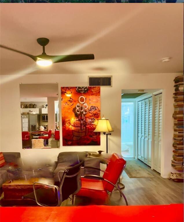 150 Pineview Road, Unit J1 Jupiter, FL 33469 - Photo 8 of 14 7