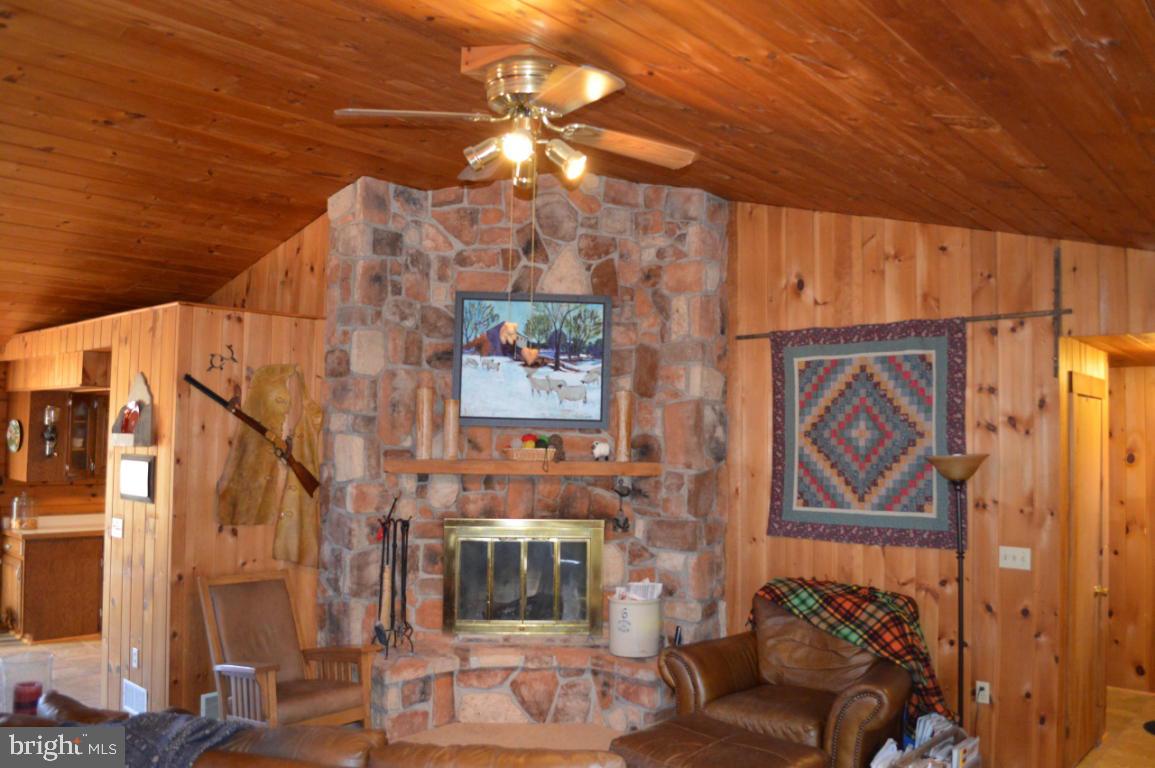 141 Governor Stable Road Elizabethtown, PA 17022 - Photo 14 of 36 Gallery Image 14