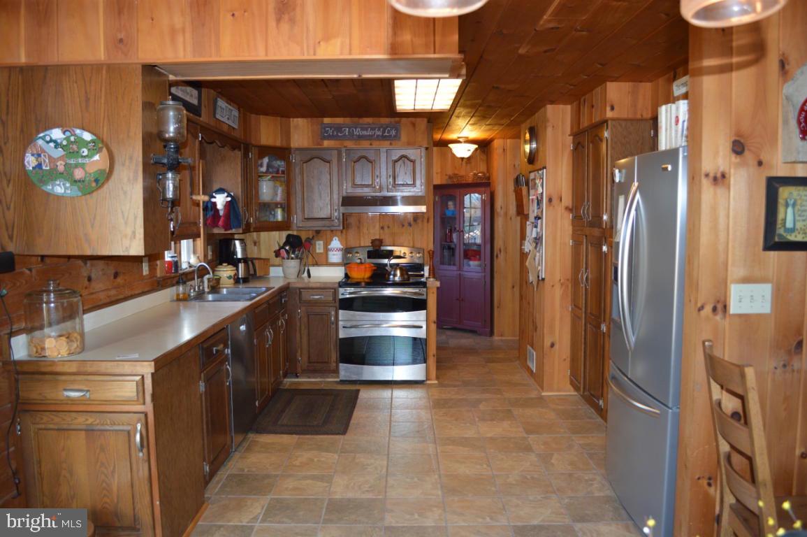 141 Governor Stable Road Elizabethtown, PA 17022 - Photo 17 of 36 Gallery Image 17