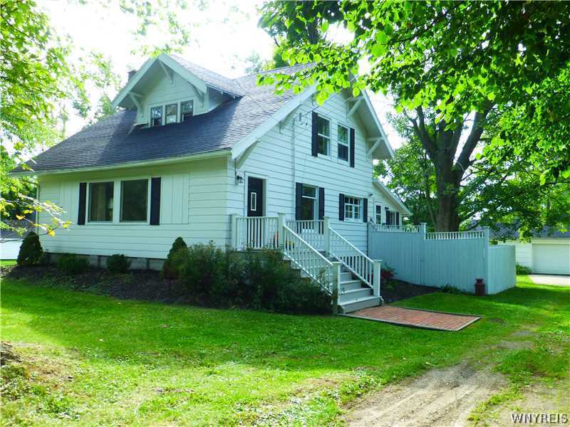 4050 Ransom Road Clarence, NY 14031 - Photo 1 of 1 Exterior Front.